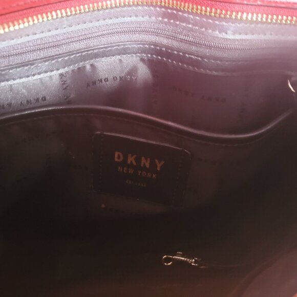 Red DKNY tote bag - Picture 6 of 7